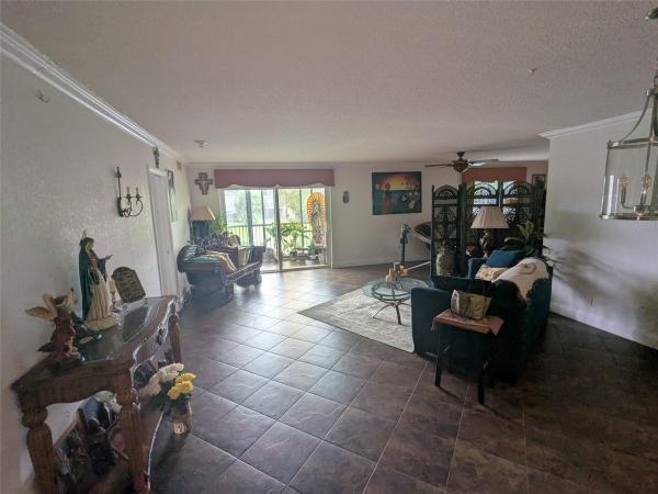 Hollybrook Golf & Tennis Club, 250 S Hollybrook Ter #205, Pembroke Pines, Florida 33025, image 1