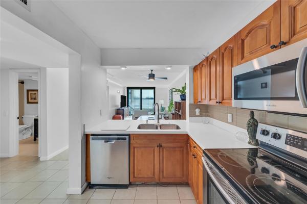 Lake Emerald, 111 Lake Emerald Dr #105, Oakland Park, Florida 33309, image 1