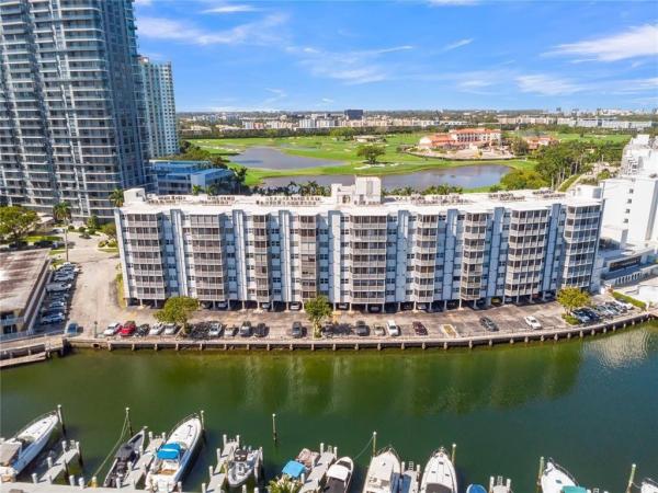Fairways Riviera, 200 Diplomat Pkwy #323, Hallandale Beach, Florida 33009, image 2