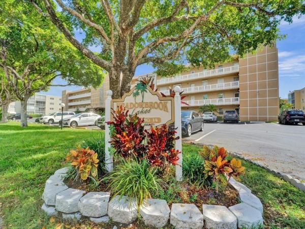 Meadowbrook Lakes, 1025 SE 4th Ave #101, Dania Beach, Florida 33004, image 1