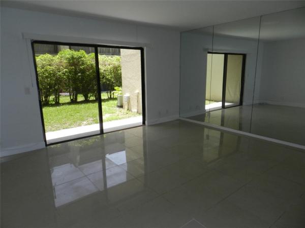 73 Deer Creek Rd #103, Deerfield Beach, Florida 33442, image 3