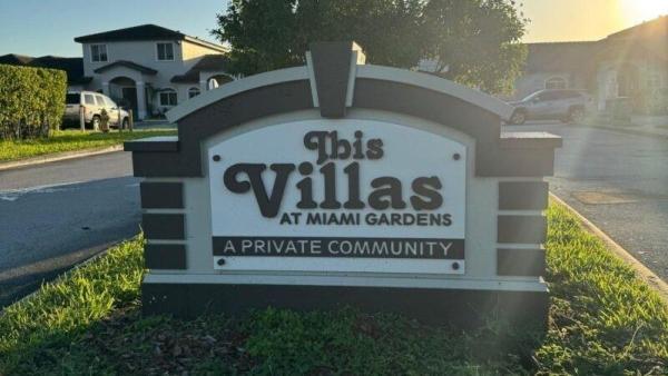 8535 NW 189th Ln, Hialeah, Florida 33015, image 1