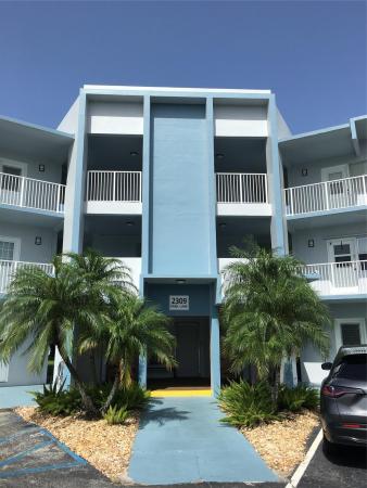 Sheridan Lakes, 2309 Park Ln #114, Hollywood, Florida 33021, image 1