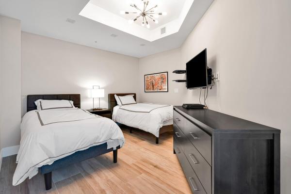 The Reserve At Marina Palms, 17111 Biscayne Blvd #1702, North Miami Beach, Florida 33160, image 1