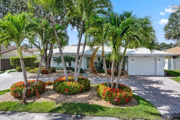 Pompano Isles, 2448 SE 9th St, Pompano Beach, Florida 33062, image 1