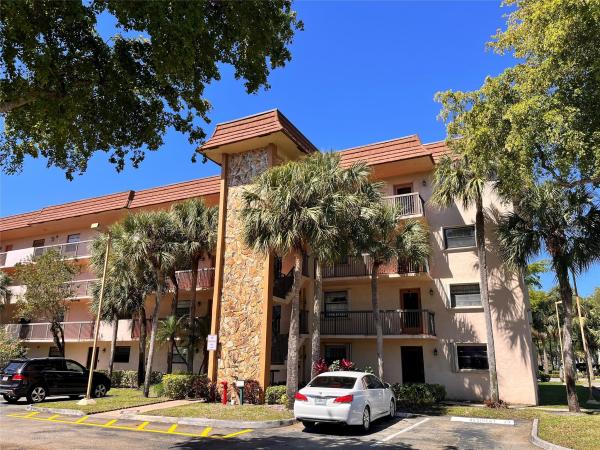 Lakes Of Carriage Hills, 4940 E Sabal Palm Blvd #414, Fort Lauderdale, Florida 33319, image 1