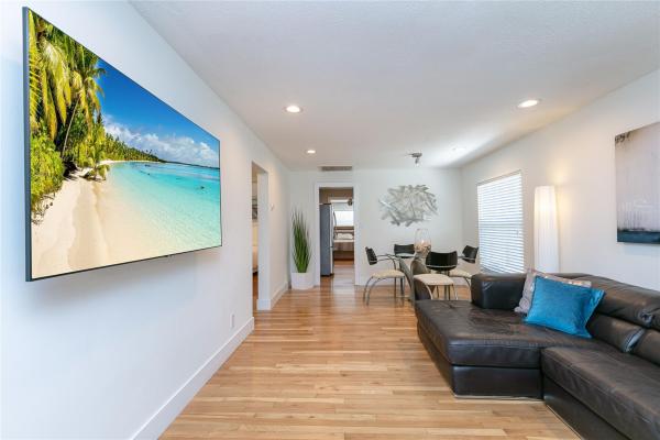 Pine Crest, 825 NE 10th Ave, Pompano Beach, Florida 33060, image 1