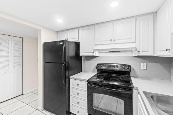 Barcelona North, 253 S Cypress Rd #242, Pompano Beach, Florida 33060, image 1