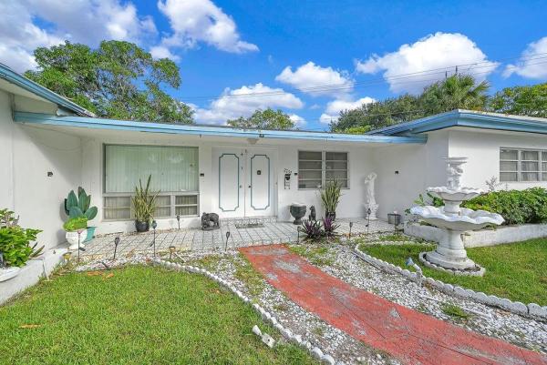 Jenada Villas, 2732 NW 9th Ter, Wilton Manors, Florida 33311, image 1