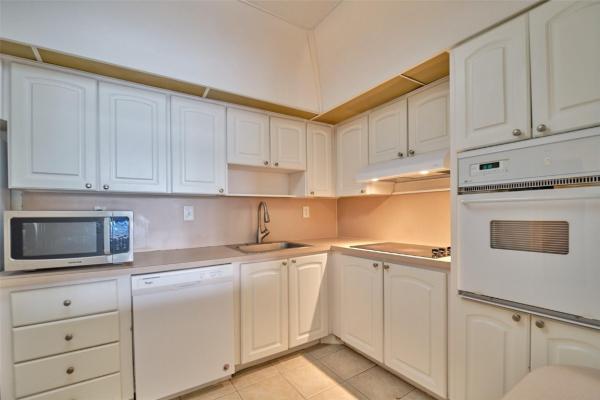 Oceanview A, 19390 Collins Ave #212, Sunny Isles Beach, Florida 33160, image 3