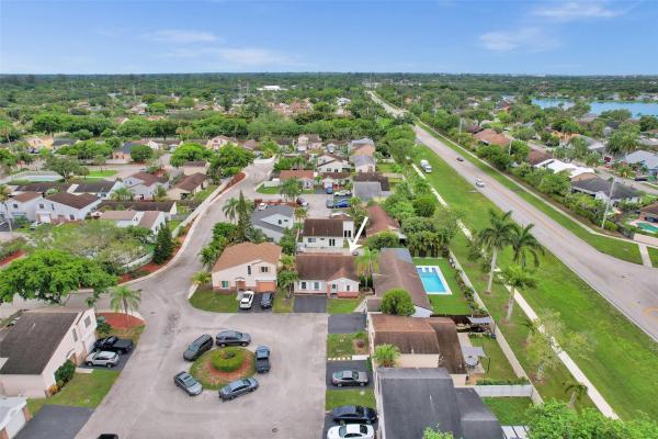 Brandywine, 781 W Beckley Sq, Davie, Florida 33325, image 2