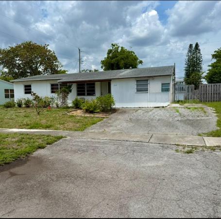 Coral Manor, 1437 SW 1st Ave, Deerfield Beach, Florida 33441, image 1