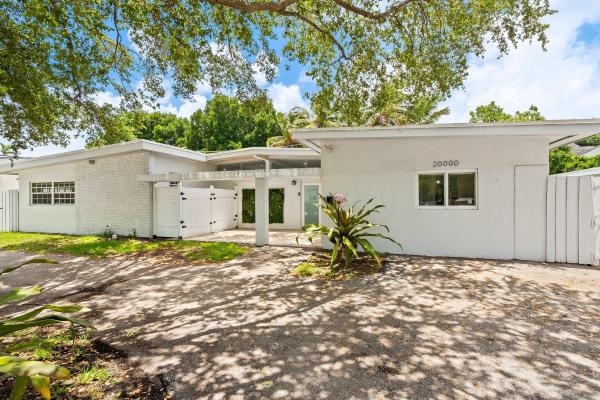 20000 Highland Lakes Blvd, Miami, Florida 33179, image 1