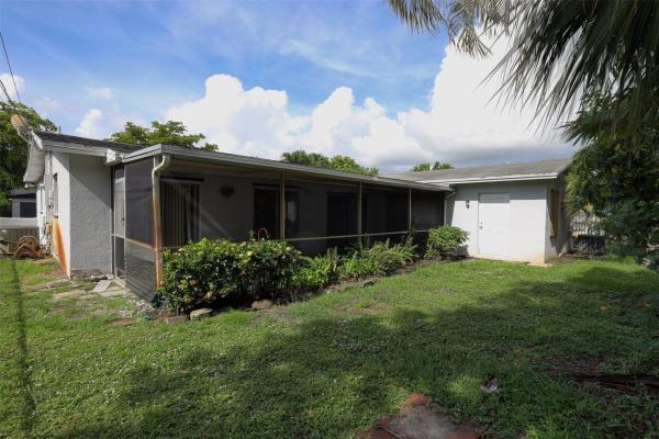 Holiday Village, 4211 NW 24th St, Lauderhill, Florida 33313, image 3
