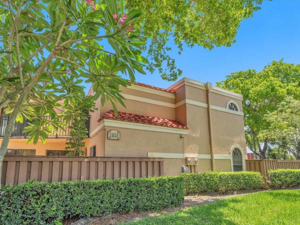 Banyan Lake, 8195 Thames Blvd #C, Boca Raton, Florida 33433, image 1
