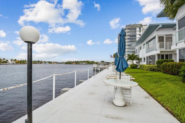 Fort Lauderdale Surf Club, 425 Bayshore Dr, Fort Lauderdale, Florida 33304, image 1