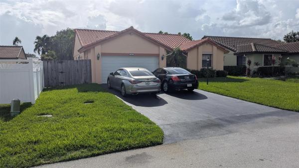 Waverly Hundred, 6341 Gauntlet Hall Ln, Davie, Florida 33331, image 1