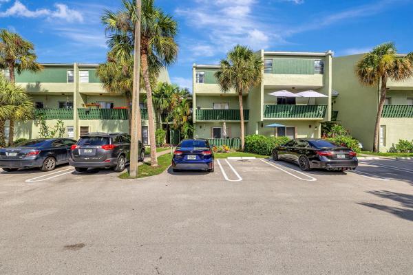 Sun & Lake, 8905 NW 28th Dr #F, Coral Springs, Florida 33065, image 1