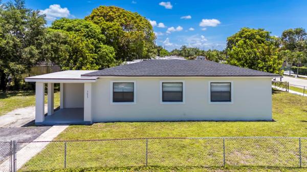 Boulevard Gardens, 3025 NW 5th St, Fort Lauderdale, Florida 33311, image 1