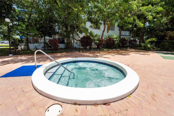 Hillcrest, 3850 Washington St #710, Hollywood, Florida 33021, image 3