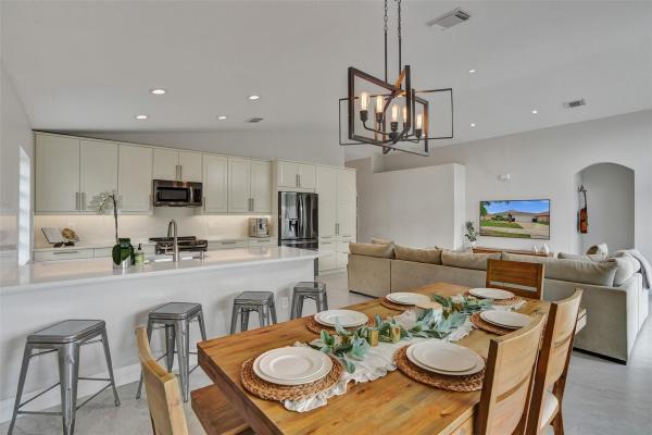 Estancia, 19253 SW 5th St, Pembroke Pines, Florida 33029, image 2