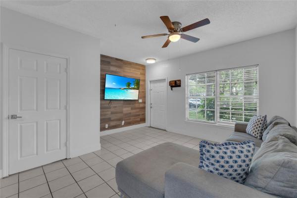 Fiesta, 3312 Cabaret Ln, Margate, Florida 33063, image 3
