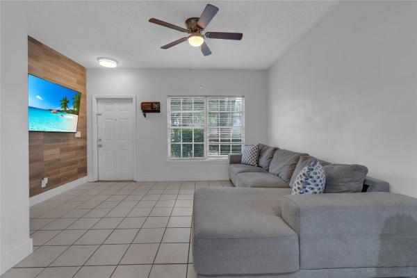 Fiesta, 3312 Cabaret Ln, Margate, Florida 33063, image 2