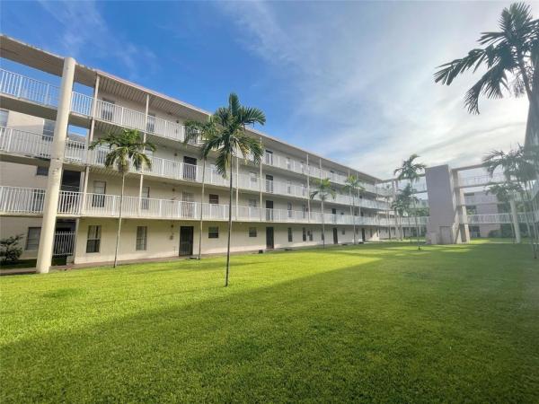 Brookfield Square, 2800 NW 56th Ave #E102, Lauderhill, Florida 33313, image 1