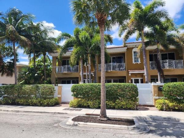Coral Ridge Country Club, 3909 NE 21st Ave #2, Fort Lauderdale, Florida 33308, image 1