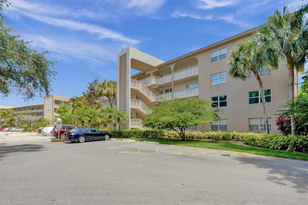 Portofino Village, 3003 Portofino Isle #O1, Coconut Creek, Florida 33066, image 1