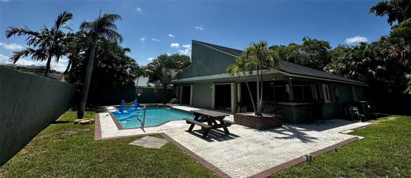 Canterbury, 450 NW 79th Ave, Plantation, Florida 33324, image 1