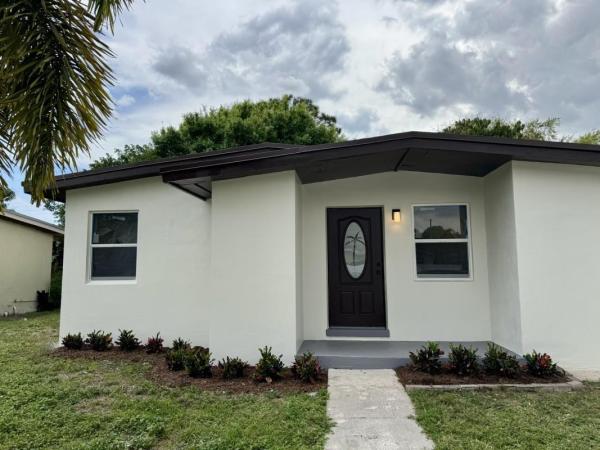 Lauderdale Manors, 1218 NW 13th Ct, Fort Lauderdale, Florida 33311, image 1