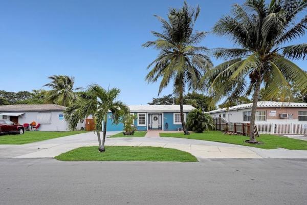 Royal Poinciana, 1913 Thomas St, Hollywood, Florida 33020, image 1