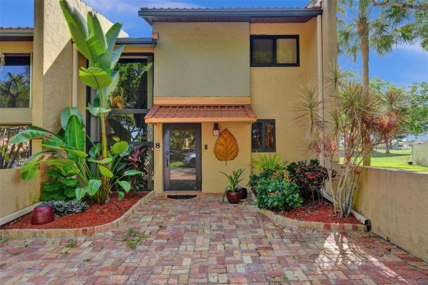 Majestic View, 700 E Coco Plum Cr #8 #8, Plantation, Florida 33324, image 1