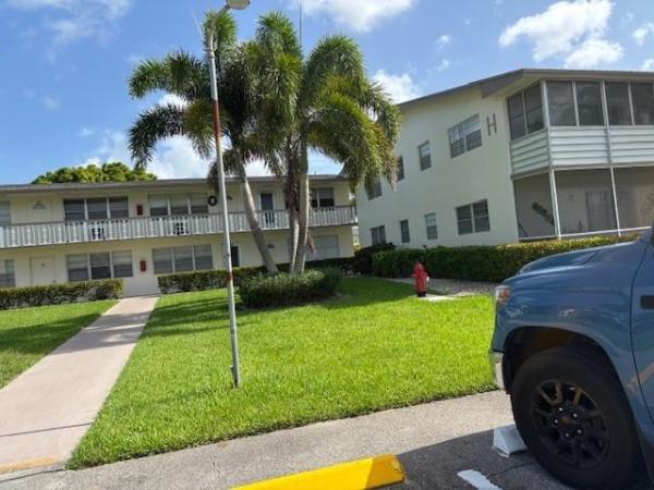183 Camden H #183, West Palm Beach, Florida 33401, image 1