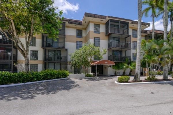 Inverwood Of Inverrary, 5530 NW 44th St #418C, Lauderhill, Florida 33319, image 1