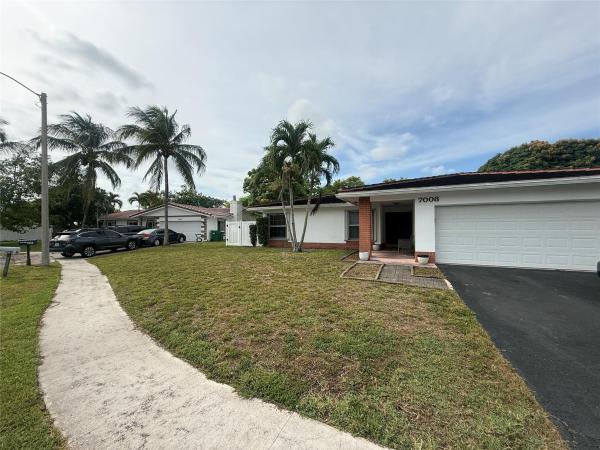 Sunflower, 7008 NW 81st St, Tamarac, Florida 33321, image 1