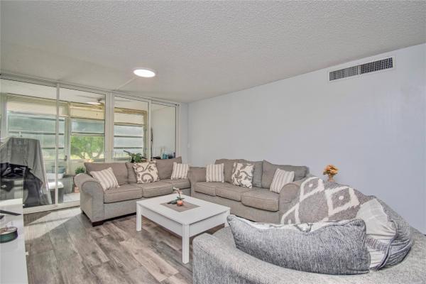 Tangerine Of Pine Island Ridge, 9410 Tangerine Pl #207, Davie, Florida 33324, image 1