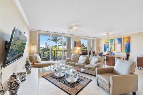 The Vue, 2011 N Ocean Blvd #403, Fort Lauderdale, Florida 33305, image 2