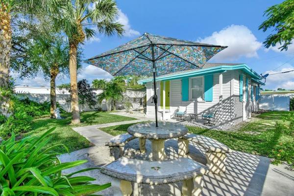 Main Street Townhomes, 1240 NE 34th Ct, Oakland Park, Florida 33334, image 1