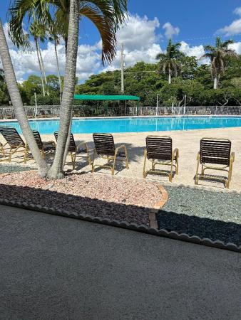 Devon, 7425 N Devon Dr #107, Tamarac, Florida 33321, image 2