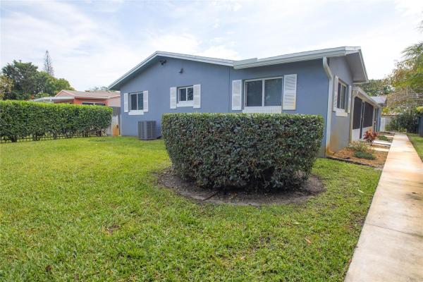 Hollywood Park, 2432 Sherman St #B, Hollywood, Florida 33020, image 1