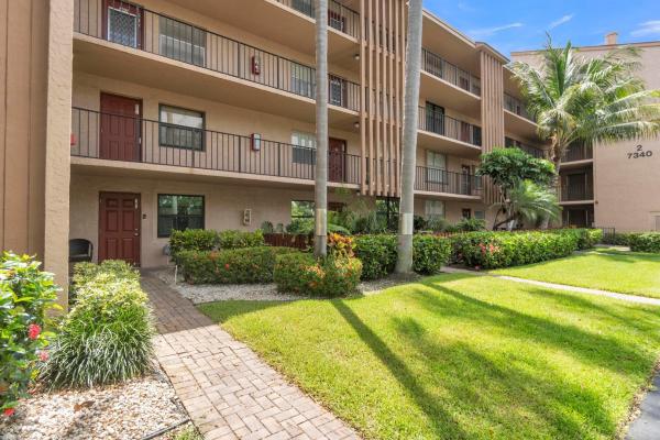Palm Lakes, 7340 Lake Circle Dr #301, Margate, Florida 33063, image 1