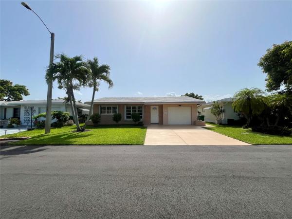 Mainlands Of Tamarac Lakes, 5713 NW 68th Ter, Tamarac, Florida 33321, image 1
