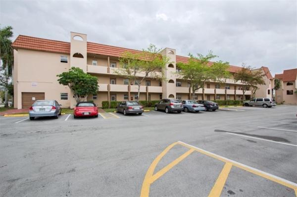 Sunrise Lakes 1, 8060 N Sunrise Lakes Dr #111, Sunrise, Florida 33322, image 1
