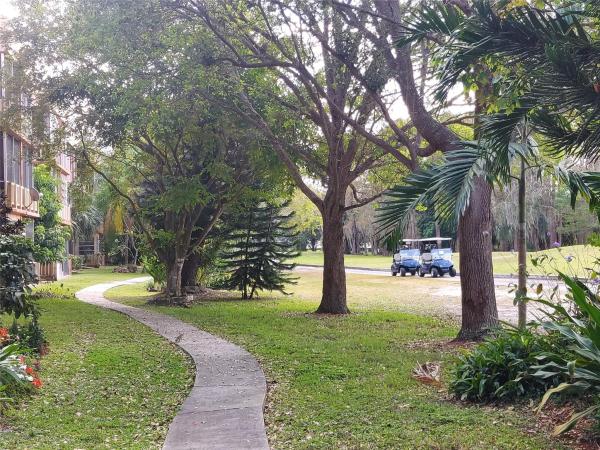 Rokest, 8400 Lagos De Campo Blvd #209, Tamarac, Florida 33321, image 1