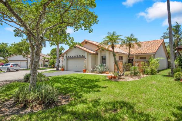 Patio Homes 1 At Country Isles, 2335 Dover, Weston, Florida 33326, image 1