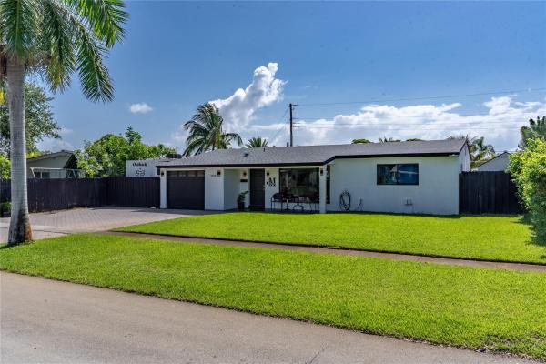 Coral Manor, 1408 SW 1st Ter, Deerfield Beach, Florida 33441, image 1