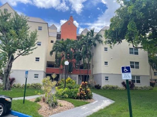 Las Vistas At Doral, 8363 Lake Dr #506, Doral, Florida 33166, image 1