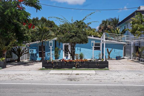 Valencia At Wilton Manors, 2506 NE 6th Ave, Wilton Manors, Florida 33305, image 1